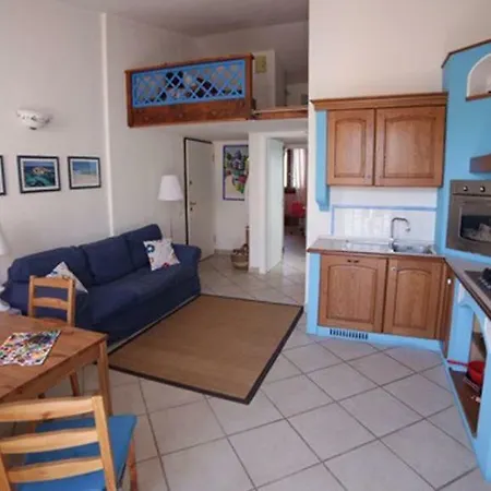 Lägenhet Vicino Al Mare Nel Cuore Di Santa Teresa Gallura